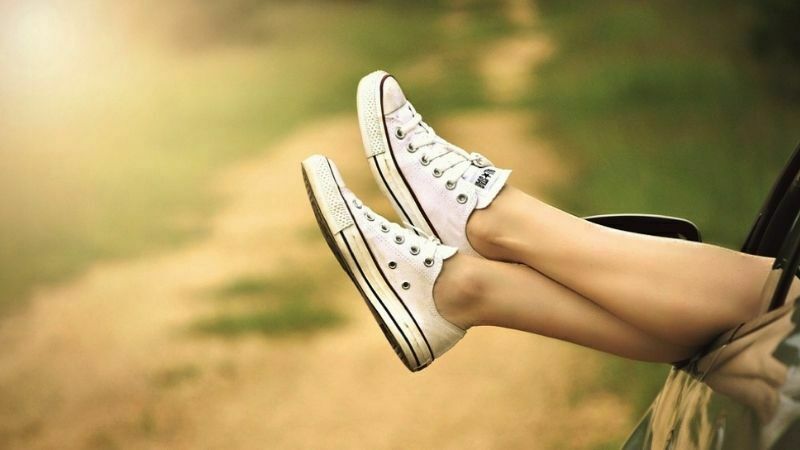 feature image for traveling tips for varicose